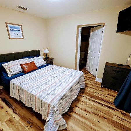 Charming & Cozy Lagoon Retreat - Steps From River - Parking 泰特斯维尔 外观 照片