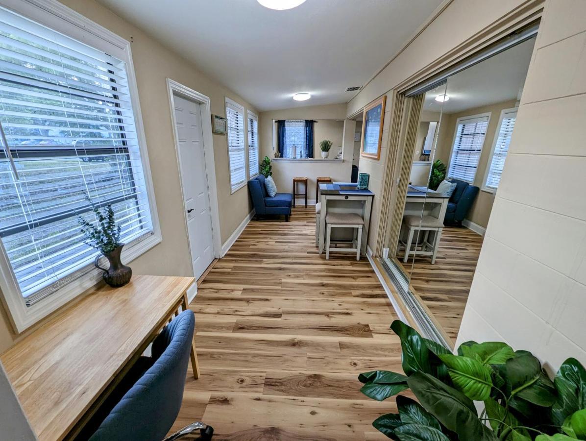 Charming & Cozy Lagoon Retreat - Steps From River - Parking 泰特斯维尔 外观 照片